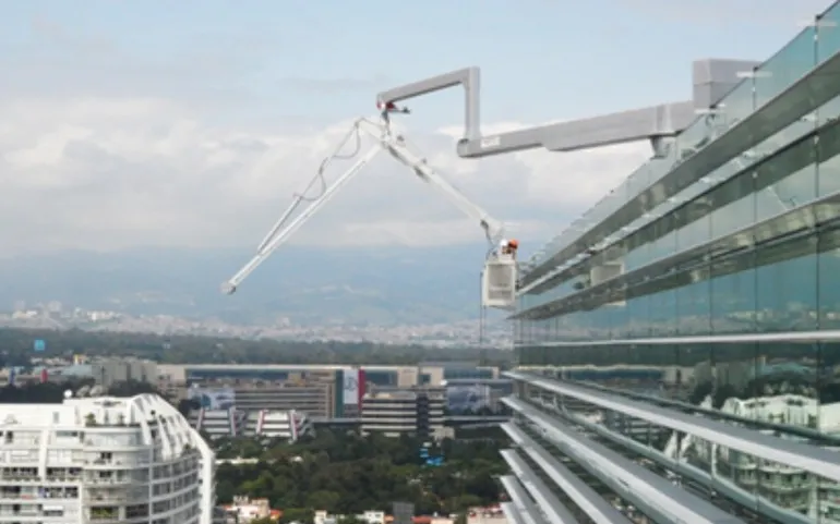 GPBMU GPI BMU working on the facade of Nestlé HQ, Mexico City